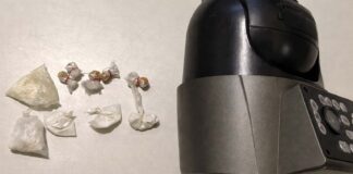 Policia apreende drogas em imóvel abandonado em Itaberaba Policia apreende drogas em imóvel abandonado em Itaberaba