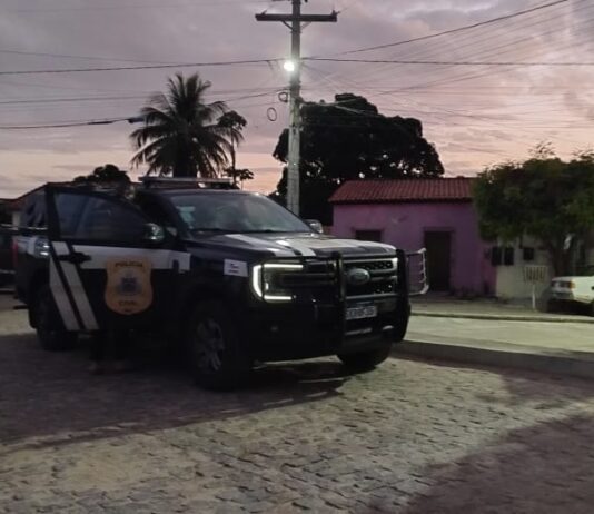 Policia Civil prende dois homens durante cumprimento de mandados em Itaberaba Policia Civil prende dois homens durante cumprimento de mandados em Itaberaba