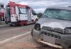 Colisão entre carro e caminhão é registrada na BR-242, na manhã deste domingo Colisão entre carro e caminhão é registrada na BR-242, na manhã deste domingo