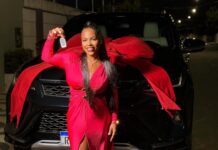 Após grave acidente, Merianne Silva celebra compra de carro novo e emociona seguidores Após grave acidente, Merianne Silva celebra compra de carro novo e emociona seguidores
