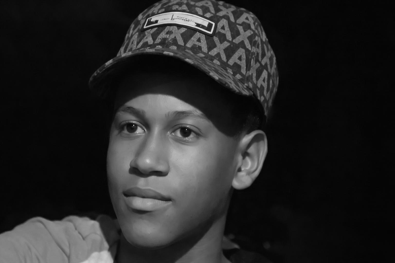 Estudante de 14 anos é encontrado morto em área de matagal