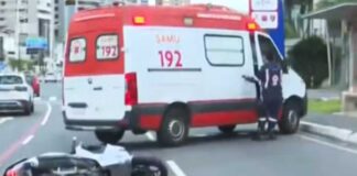 Mulher morre após sofrer acidente entre carro e moto Mulher morre após sofrer acidente entre carro e moto