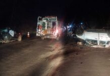 Colisão frontal deixa um morto e um ferido na BR-242 na noite deste domingo Colisão frontal deixa um morto e um ferido na BR-242 na noite deste domingo