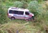 Batida entre van da Policlínica e carro deixa feridos na BR-242 em Itaberaba Batida entre van da Policlínica e carro deixa feridos na BR-242 em Itaberaba