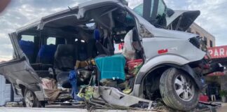 Motorista de caminhão é indiciado por homicídio doloso após acidente que matou 16 pessoas na Bahia Motorista de caminhão é indiciado por homicídio doloso após acidente que matou 16 pessoas na Bahia