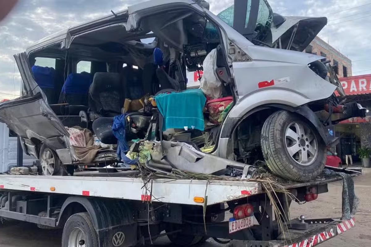 Motorista de caminhão é indiciado por homicídio doloso após acidente que matou 16 pessoas na Bahia