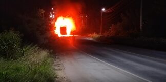 Incêndio em carreta provoca interdição da BR-242 em Itaberaba Incêndio em carreta provoca interdição total da BR-242 em Itaberaba