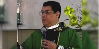 ‘Está claro que não vai dar certo’: padre aconselha noiva a desistir do casamento após lista de exigências do noivo ‘Está claro que não vai dar certo’: padre aconselha noiva a desistir do casamento após lista de exigências do noivo