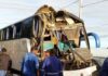 Batida entre ônibus e caminhão deixa 17 pessoas feridas Batida entre ônibus e caminhão deixa 17 pessoas feridas