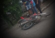 Acidente com moto deixa uma pessoa ferida no Centro de Itaberaba Acidente com moto deixa uma fessoa ferida no Centro de Itaberaba