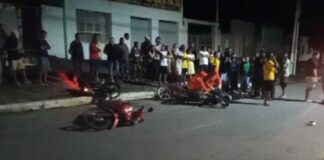 Acidente envolvendo três motos deixa feridos no centro de Itaberaba Acidente envolvendo três motos deixa feridos no centro de Itaberaba