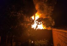 Residência pega fogo no bairro Pé do Monte em Itaberaba Residência pega fogo no bairro Pé do Monte em Itaberaba