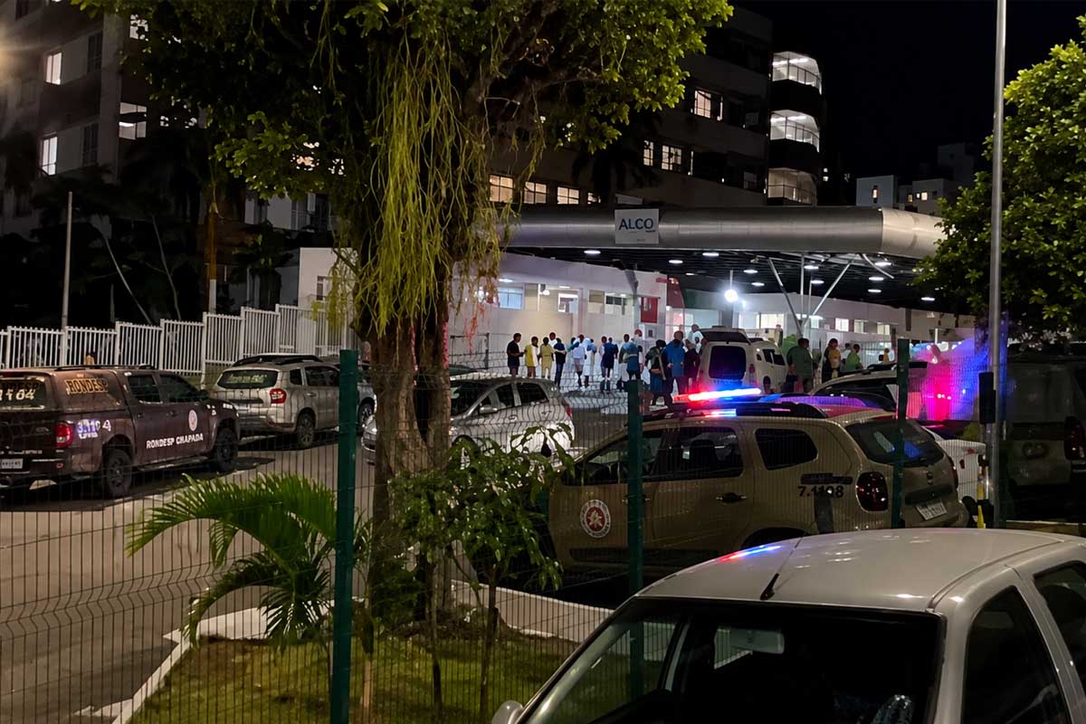 Policiais são baleados em confronto com homens armados