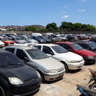 Detran-BA leiloa 438 veículos e sucatas na Bahia; Honda CG 160 tem lance inicial de R$ 2 mil Leilões acontecem nos dias 17 e 21 de agosto e incluem veículos custodiados em Feira de Santana, Vitória da Conquista, Camaçari, Jequié e Salvador