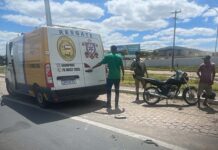 Colisão entre duas motos deixa homem gravemente ferido na BA-052, em Ipirá Colisão entre duas motos deixa homem gravemente ferido na BA-052, em Ipirá