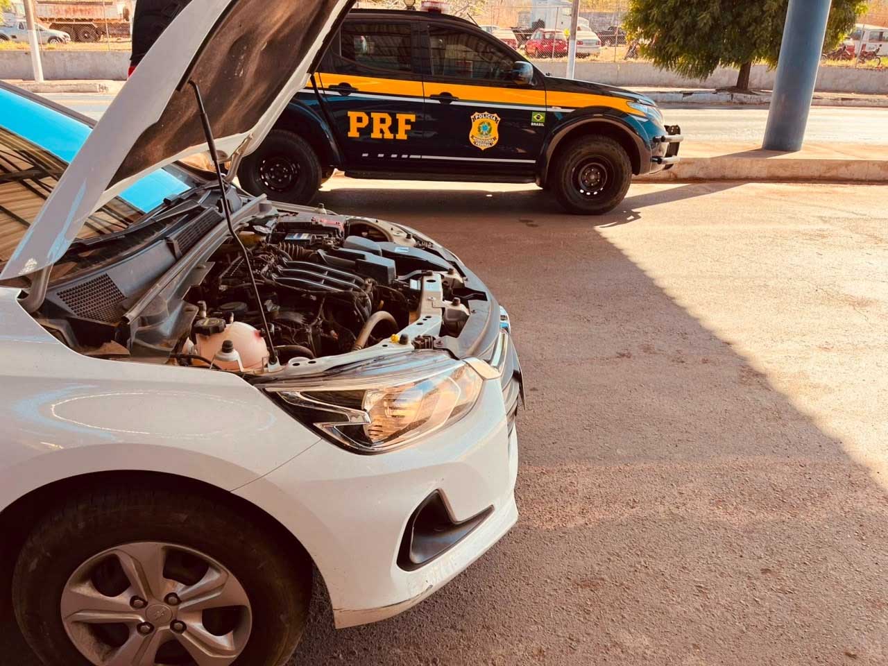 PRF e PM apreendem veículo clonado na BR-242