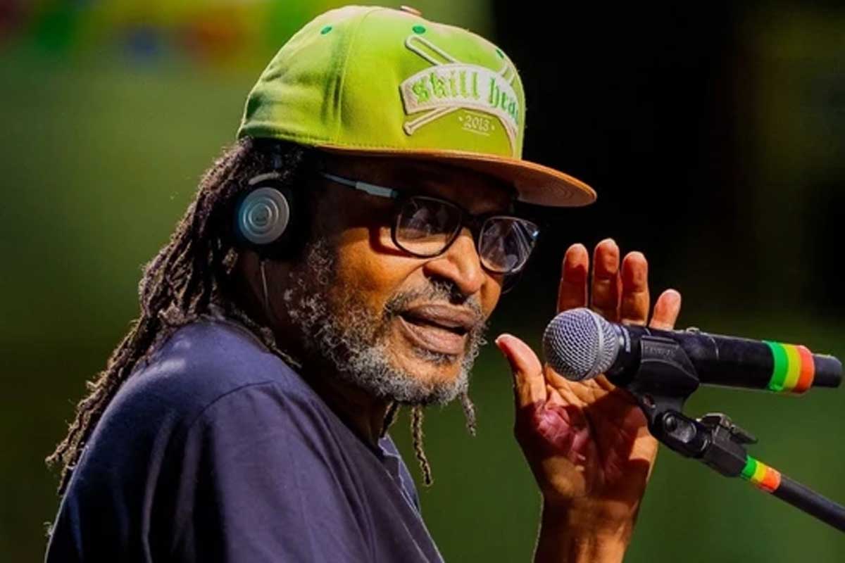 Edson Gomes é internado na UTI após passar mal depois de show
