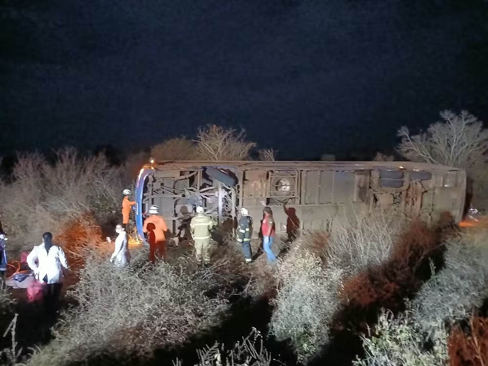 Acidente com ônibus deixa 7 mortos e 13 feridos na Chapada Diamantina
