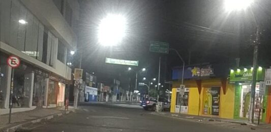 Homem é morto a tiros no Centro de Itaberaba; Polícia Civil investiga o caso Homem morre após ser baleado durante briga generalizada em Itaberaba