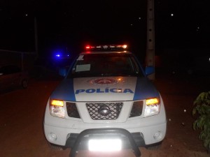 Policia prende 2 elementos com armas e moto adulterada em Itaberaba