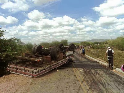 Grave acidente entre RuyBarbosa e Macajuba deixa 2 mortos