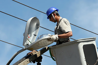 Prefeitura de Itaberaba investe na iluminação da Lauro Farani de Freitas e Aloísio Sampaio