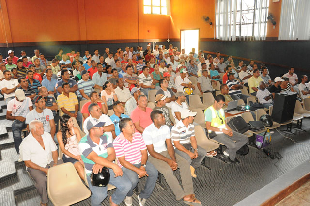 Prefeitura de Itaberaba viabiliza curso de capacitação para 115 motoristas de ônibus escolares do município