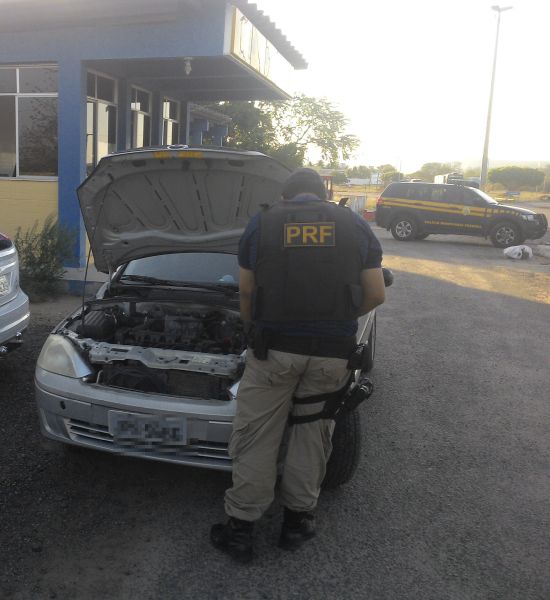 Itaberaba: Veículo roubado é recuperado por policiais na BR 242