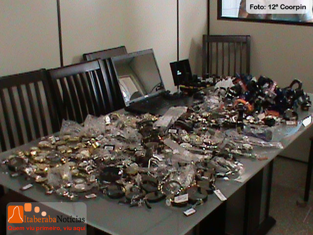 Três elementos assaltam Relojoaria no centro de Itaberaba