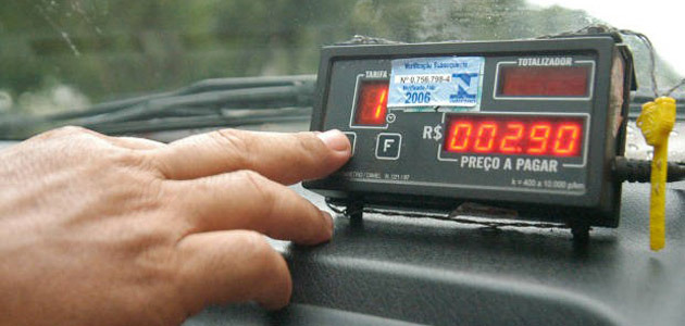 Ibametro realiza verificação de taxímetros em Itaberaba