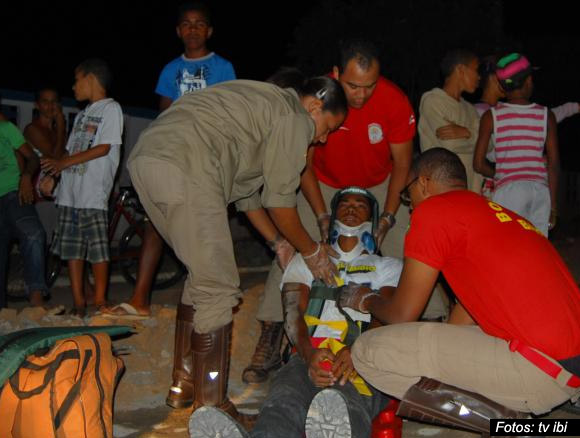 Obra da Embasa provoca grave acidente em Itaberaba
