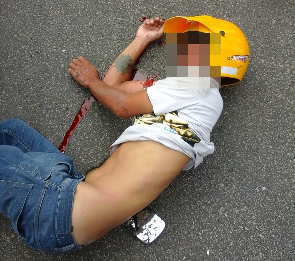 Duas pessoas ficam feridas em grave acidente na Luiz Viana Filho