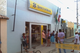 Banco do Brasil de Iaçu só será reaberto quando encerrar greve da PM