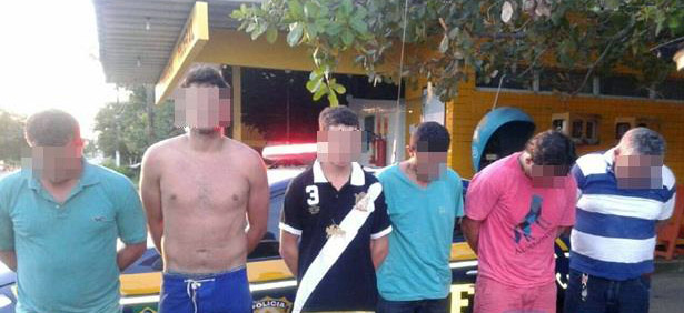 Seis homens foram detidos acusados de roubar pneus de caminhão em Itaberaba