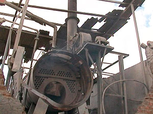 Explosão em fábrica deixa três feridos em Feira de Santana