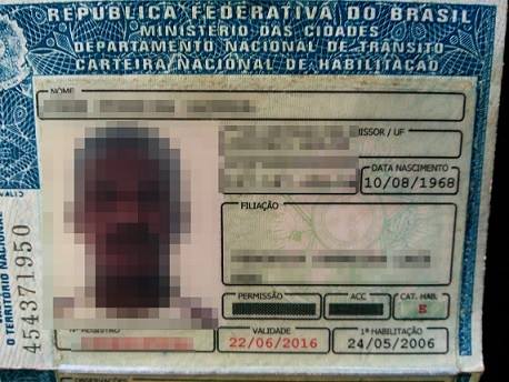 Caminhoneiro é flagrado com habilitação adulterada em Itaberaba