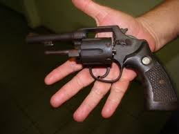 Homem é preso com arma de fogo no São João de Itaberaba