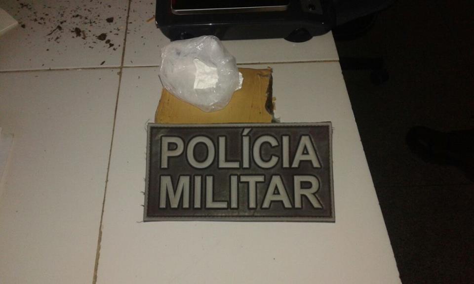 Policia apreende drogas em Ipirá
