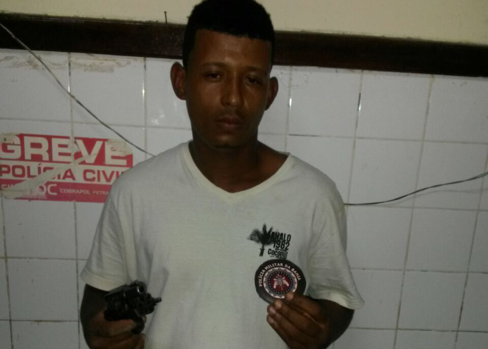 Homem é preso com arma em Itaberaba