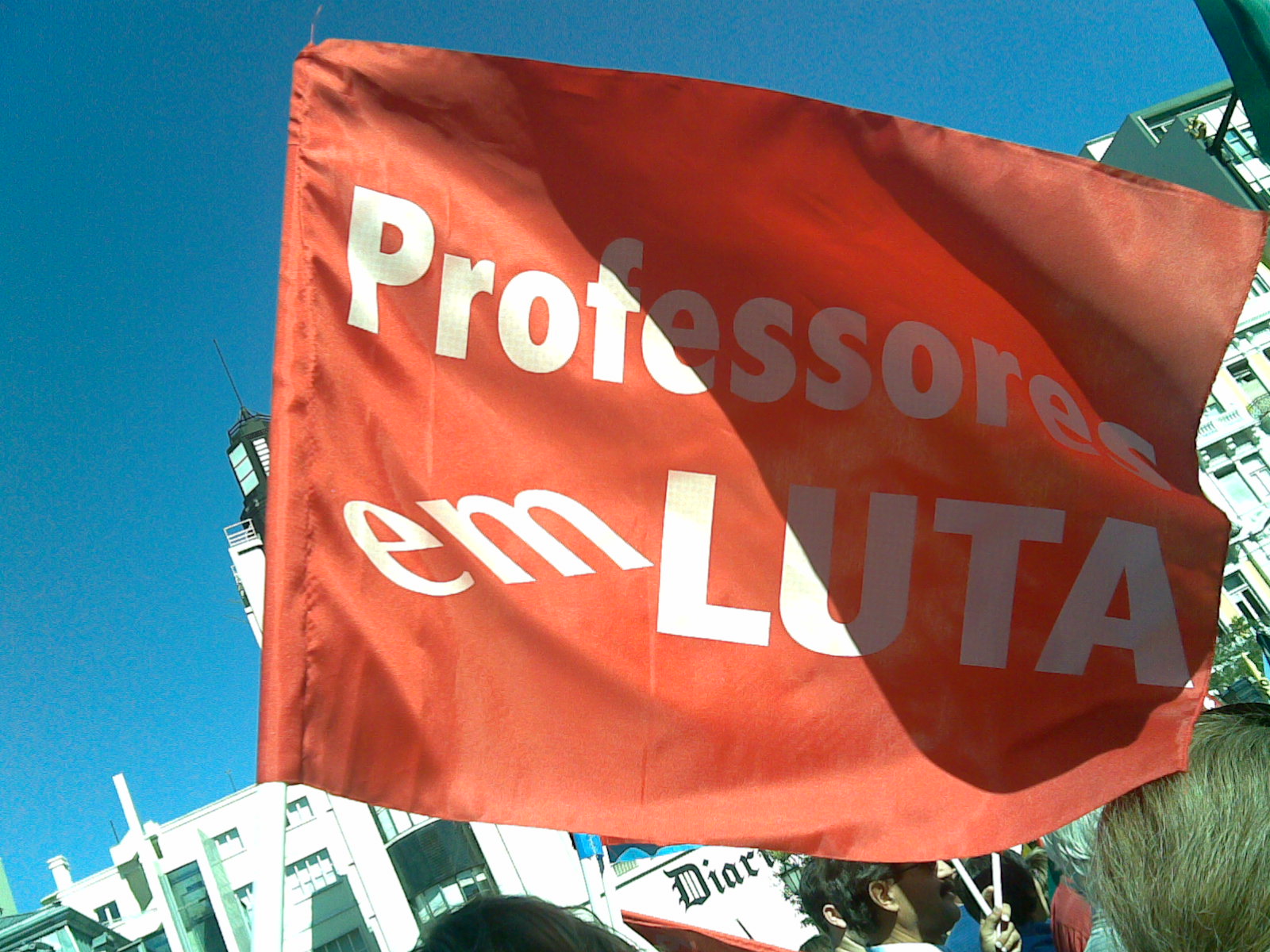 Professores se reúnem em manifestação no centro de Itaberaba