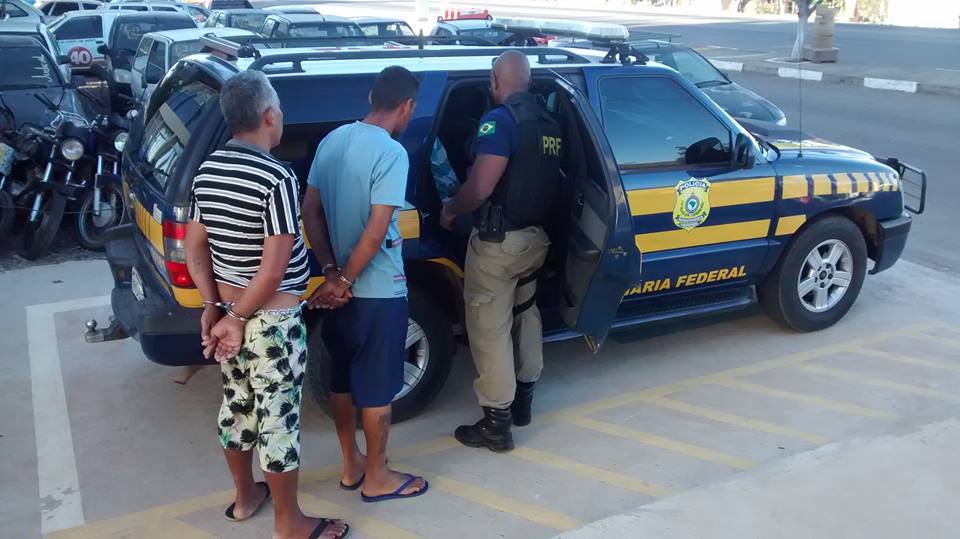 Três pessoas são detidas com dinheiro falso na BR 242