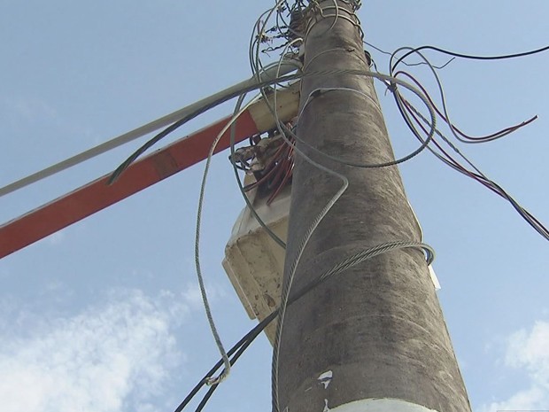 Ladrões roubam cabos da rede elétrica em Itaberaba