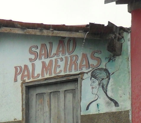 Homem é encontrado morto dentro de casa no bairro Jardim das Palmeiras