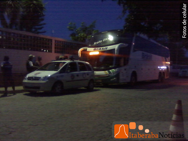 Ônibus lotado de passageiros vai parar na delegacia em Itaberaba