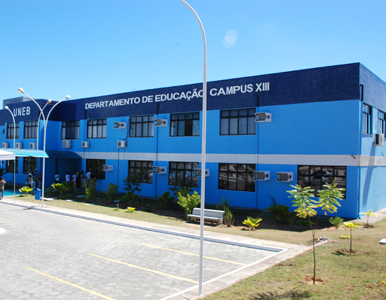 Campus XIII da Uneb recebe 7ª edição do projeto Cinemando com a Literatura